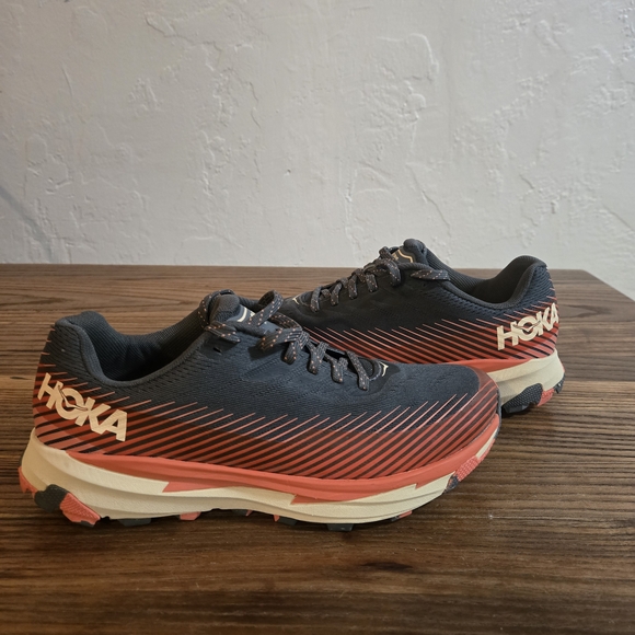 Hoka One Women’s Torrent 2  Running Shoes Size 7.5 Castlerock/Camelia - Picture 2 of 13